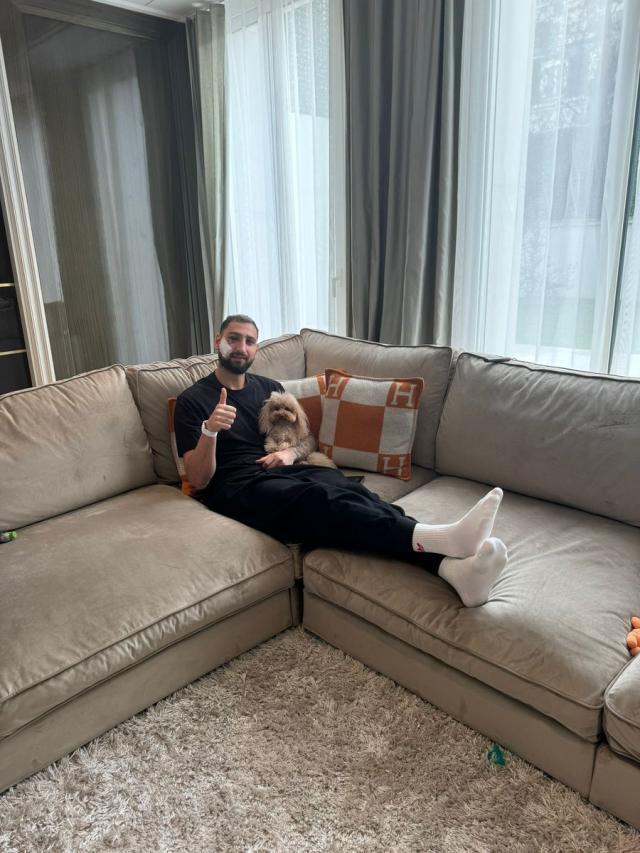 1734661305638056730.jpeg GfKRyKpWgAA4dLx.jpeg